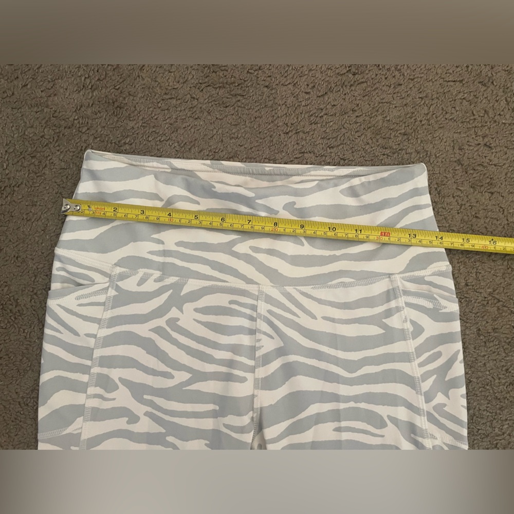Gottex Studio Zebra Animal Print Active Wear Leggings - Picture 11 of 11